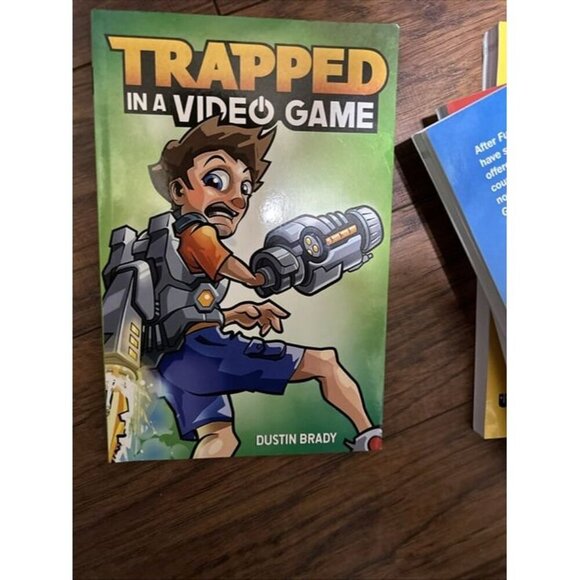 Trapped in a Video Game: The Complete Series - Paperback - Like New - Picture 8 of 9